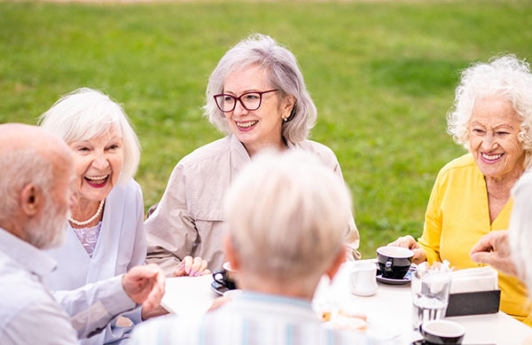 group-seniors-people-loveYouDad2